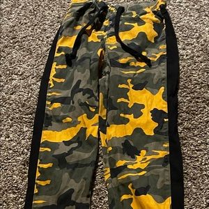 Camo pants